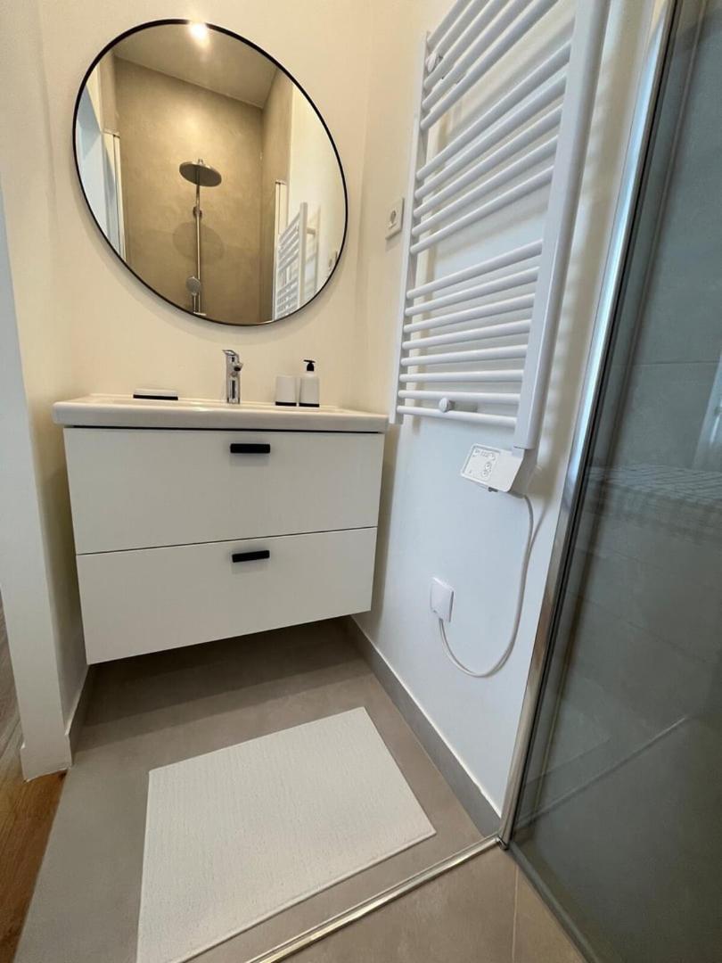Appartement Cosy A 1 Min De Paris Charenton-le-Pont Exteriör bild