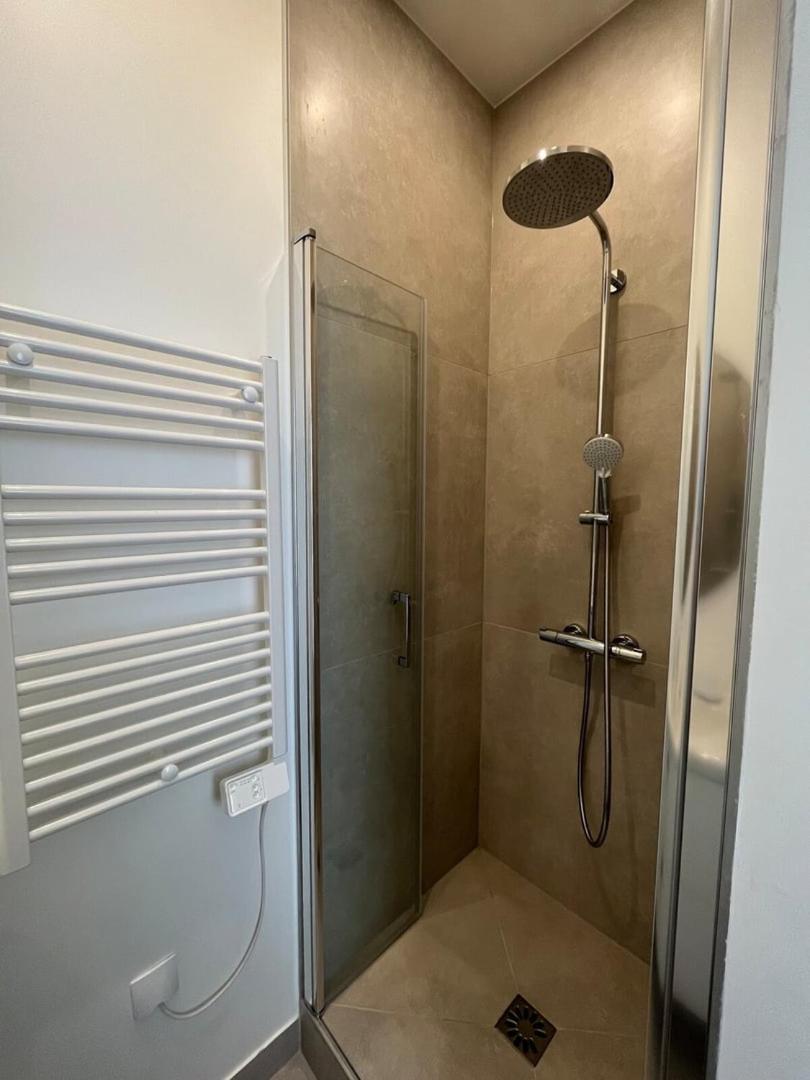 Appartement Cosy A 1 Min De Paris Charenton-le-Pont Exteriör bild